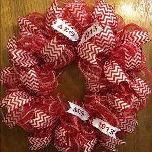Delta Sigma Theta Wreath, Sorority Wreath